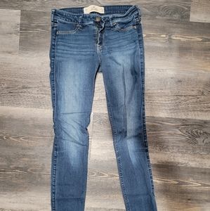 Women's Hollister Legging Jeans. Size 0R